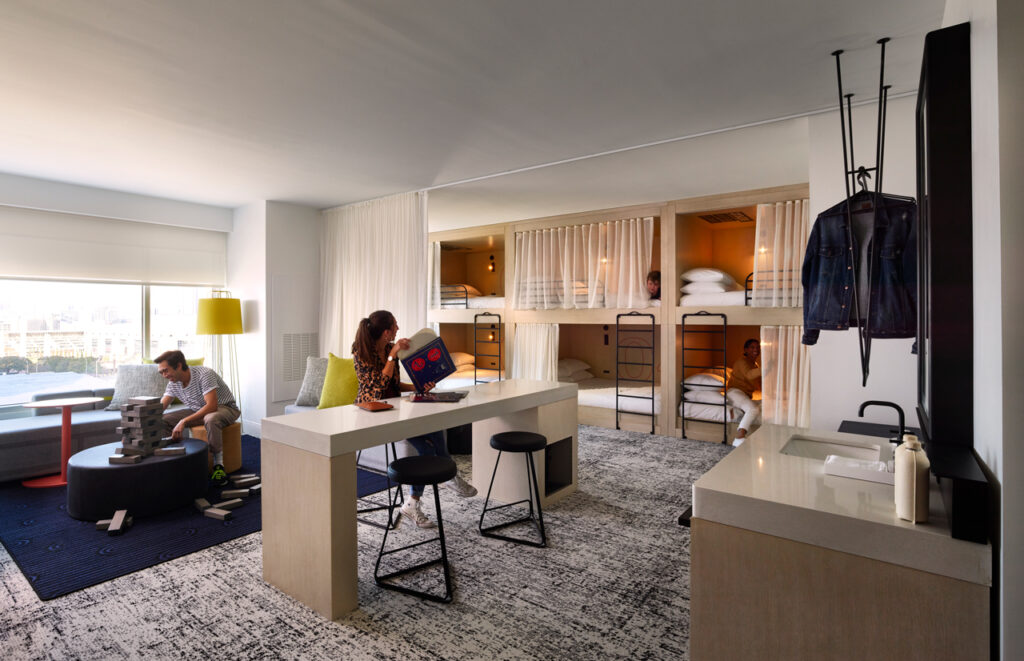 20201105_ReverbShoot_81718-Edit2-Flat5-CM